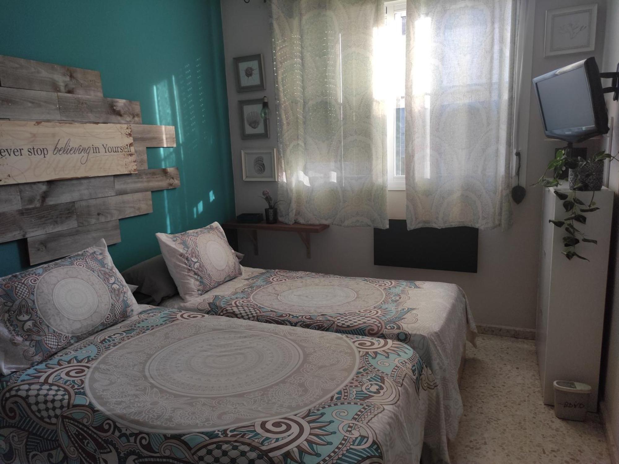 Habitacion Doble Con Aseo Compartido Coria del Río エクステリア 写真