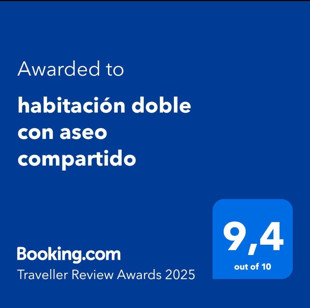 Habitacion Doble Con Aseo Compartido Coria del Río エクステリア 写真